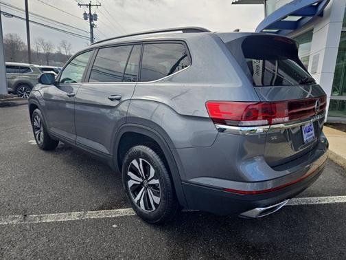 2025 Volkswagen Atlas 2.0T SE