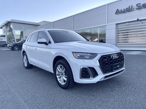 2023 Audi Q5 S line Premium