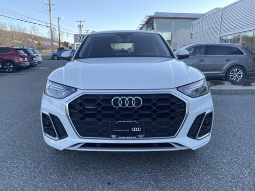2023 Audi Q5 S line Premium