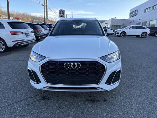 2023 Audi Q5 S line Premium