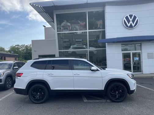 2022 Volkswagen Atlas 2.0T SE w/Technology