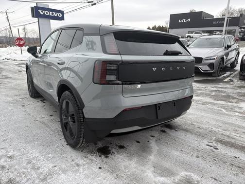 Vapour Grey Metallic 2026 Volvo EX30 Cross Country Ultra