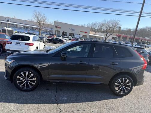 2025 Volvo XC60 Plus