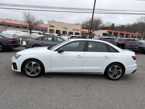 2023 Audi A4 S line Premium Plus
