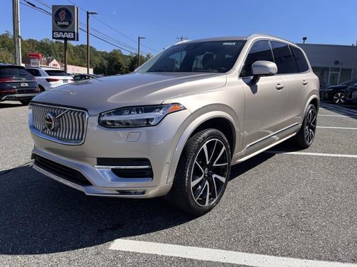 2024 Volvo XC90 Plus Bright Theme