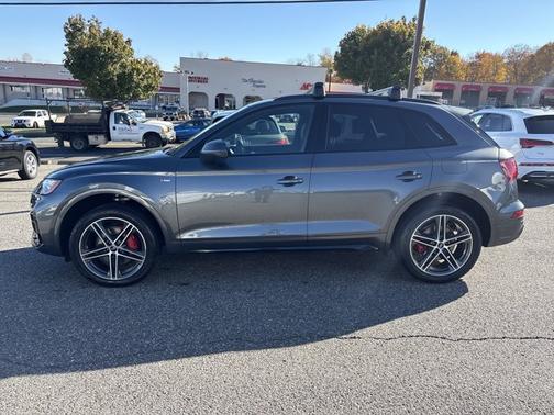 2025 Audi Q5 S line Premium Plus
