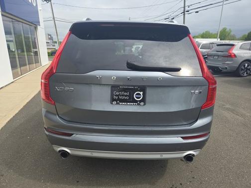 2019 Volvo XC90 T5 Momentum