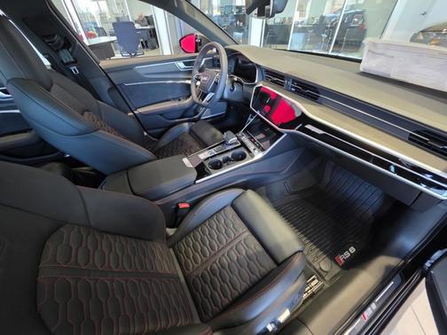 2026 Audi RS 6 Avant performance