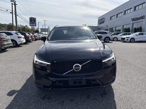 2025 Volvo XC60 Plus