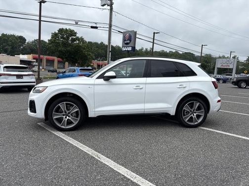 2025 Audi Q5 S line Premium