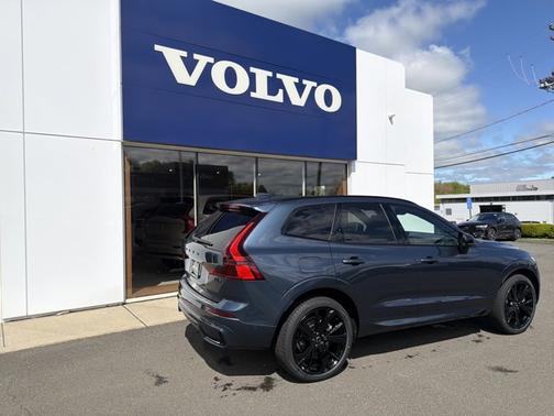 Denim Blue Metallic 2026 Volvo XC60 Plug-In Hybrid Ultra Black Edition
