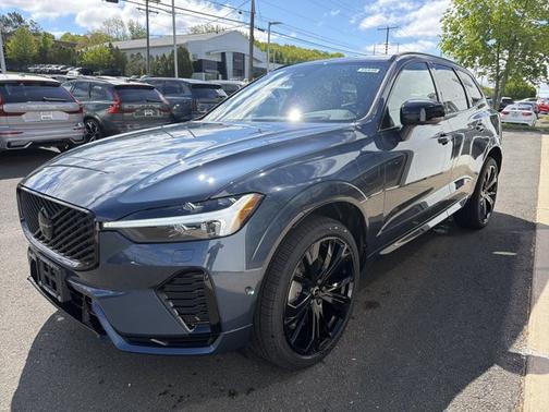 Denim Blue Metallic 2026 Volvo XC60 Plug-In Hybrid Ultra Black Edition