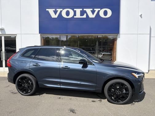 Denim Blue Metallic 2026 Volvo XC60 Plug-In Hybrid Ultra Black Edition