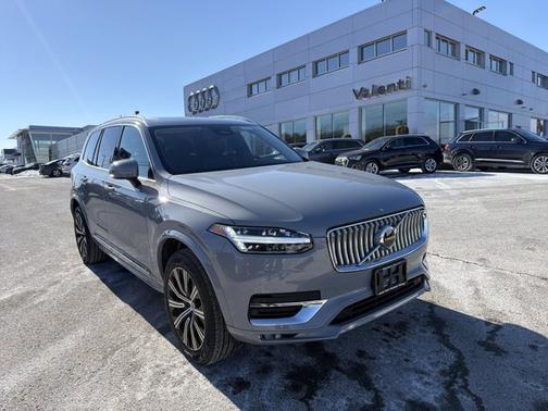 2025 Volvo XC90 Core