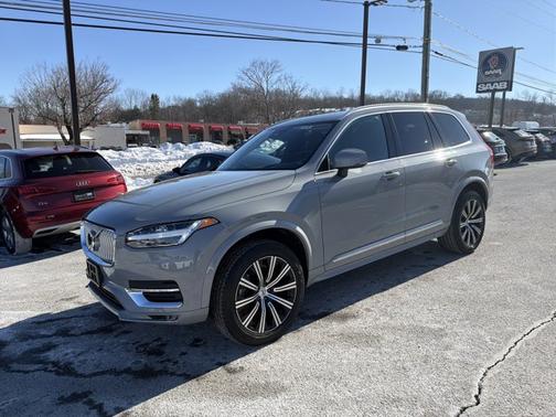 2025 Volvo XC90 Core