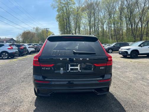 2025 Volvo XC60 Plus