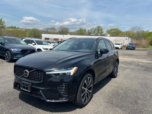 2025 Volvo XC60 Plus