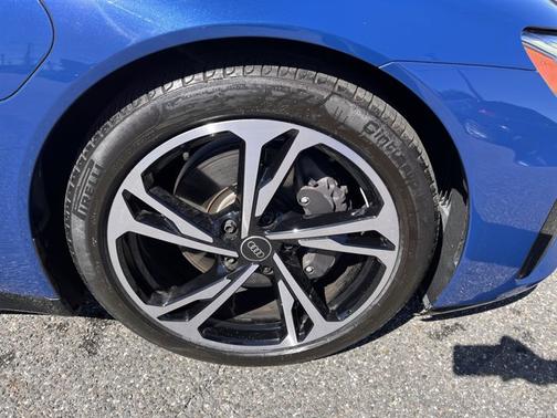 2023 Audi e-tron GT Premium Plus