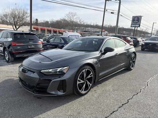 2023 Audi e-tron GT Premium Plus