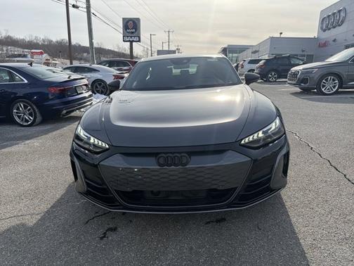 2023 Audi e-tron GT Premium Plus
