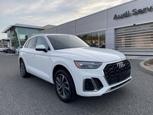 2023 Audi Q5 S line Premium Plus