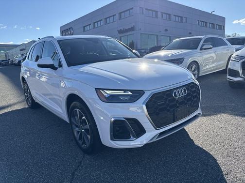 2023 Audi Q5 S line Premium Plus