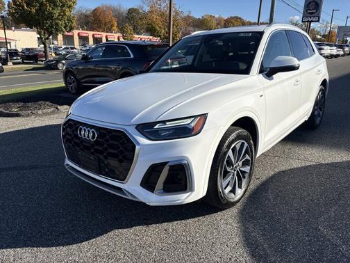 2023 Audi Q5 S line Premium Plus