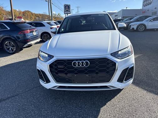 2023 Audi Q5 S line Premium Plus