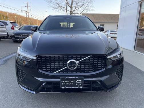 2025 Volvo XC60 Plus