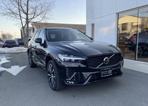 2025 Volvo XC60 Plus