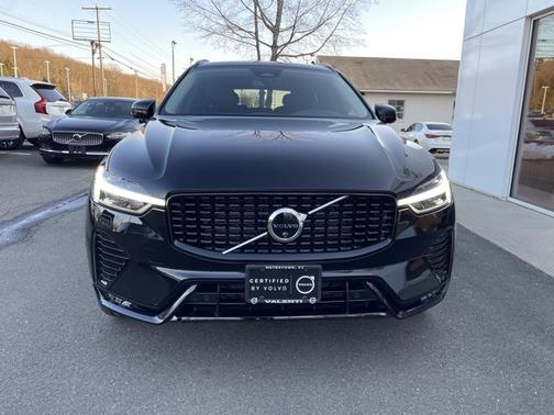 2025 Volvo XC60 Plus