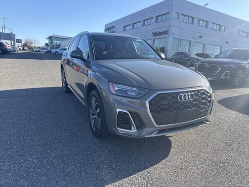 2023 Audi Q5 S line Premium Plus