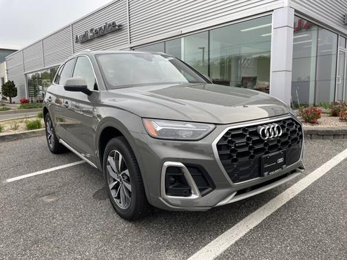2023 Audi Q5 S line Premium Plus
