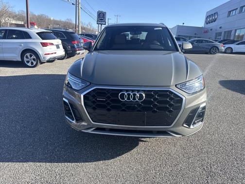 2023 Audi Q5 S line Premium Plus