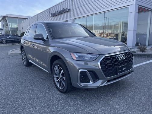 2023 Audi Q5 S line Premium Plus