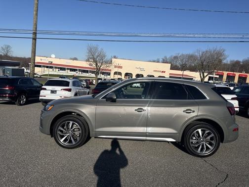 2023 Audi Q5 S line Premium Plus