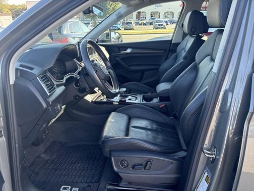 2023 Audi Q5 S line Premium Plus