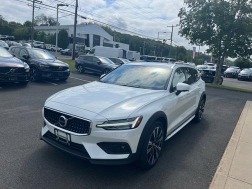 2026 Volvo V60 Cross Country Ultra