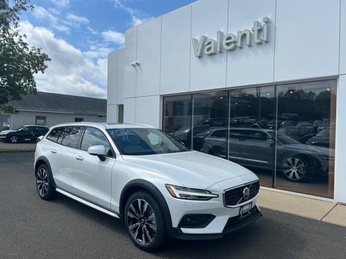 2026 Volvo V60 Cross Country Ultra