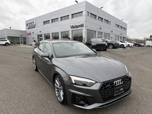 2025 Audi A5 Sportback S line Premium
