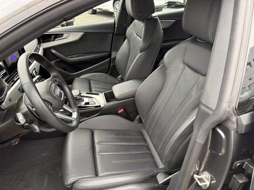 2025 Audi A5 Sportback S line Premium