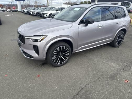 2026 Volvo XC90 Ultra Dark Theme