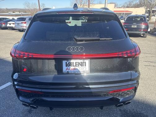 2025 Audi SQ5 Premium Plus