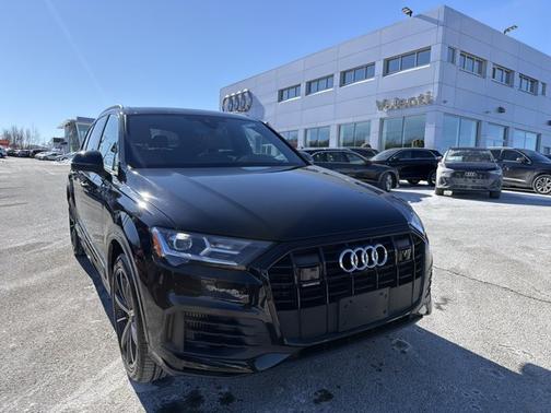 2022 Audi Q7 Premium Plus
