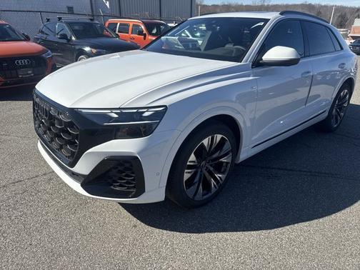 2026 Audi Q8 Premium Plus