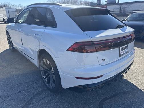 2026 Audi Q8 Premium Plus