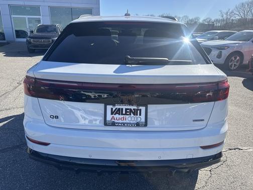 2026 Audi Q8 Premium Plus