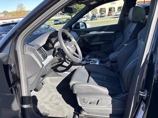 2025 Audi Q5 S line Premium
