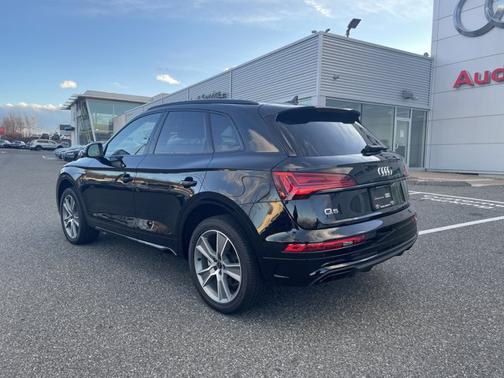 2025 Audi Q5 S line Premium