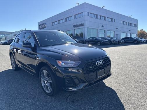 2025 Audi Q5 S line Premium